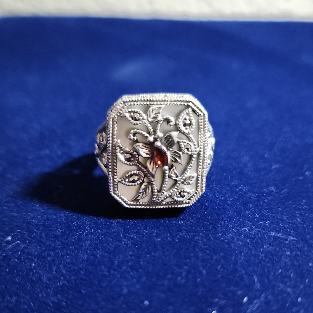 Elegant Silver and Red Gemstone Ring